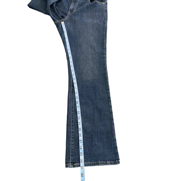 Levi's Women's Dark Wash Basic Stretch Mid-Rise Classic Bootcut Jeans Size 12 - Picture 9 of 10